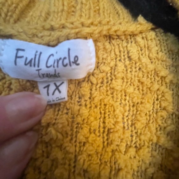 Full circle sweater - Picture 2 of 3